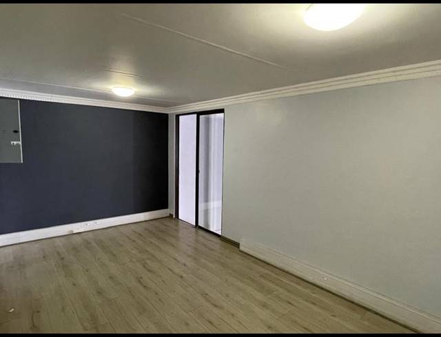 BUSINESS PROPERTY TO RENT IN HENNOPSPARK